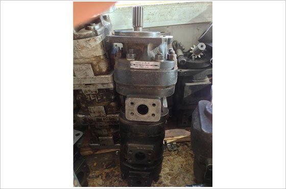 Kawasaki Loader Pump